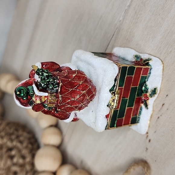 RUCINNI 3.5" Santa in Chimney Hinged Jeweled Christmas Trinket Box - Picture 3 of 6